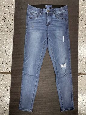 Democracy Women's Skinny Jeans in Light Blue Wash with Distressing